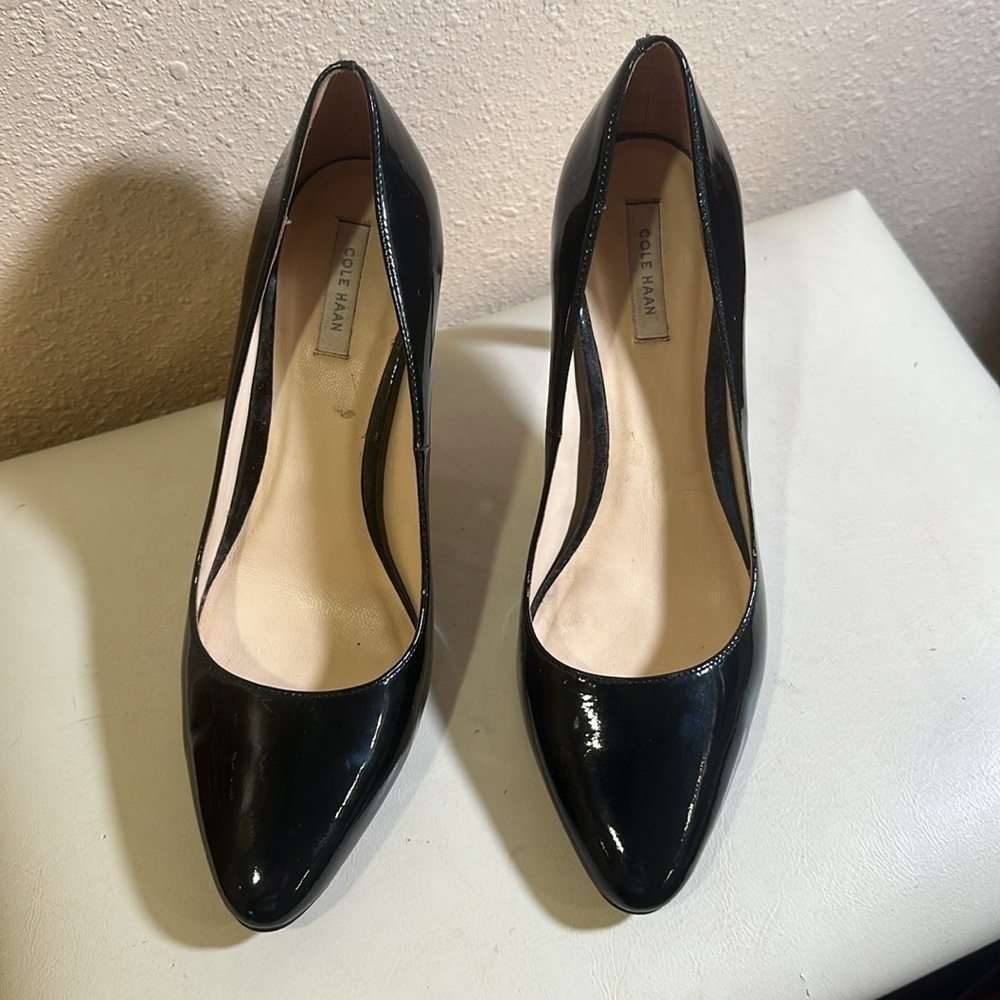 Cole Haan pump size 8B - Picture 2 of 10